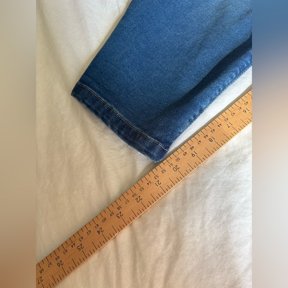 Curve Appeal NWT plus size 24W Lillian denim capri 21” inseam jean - Picture 10 of 11